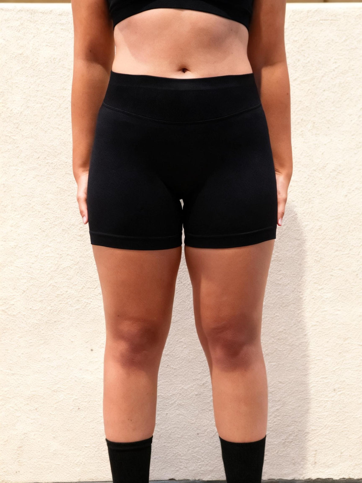 Ascent Seamless Mid-Rise Compression Shorts